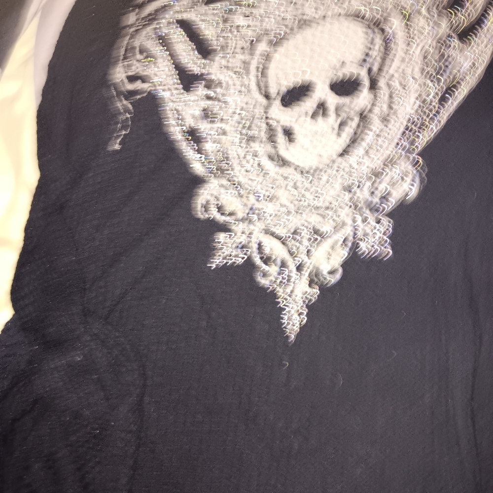 Womans thermal skull shirt